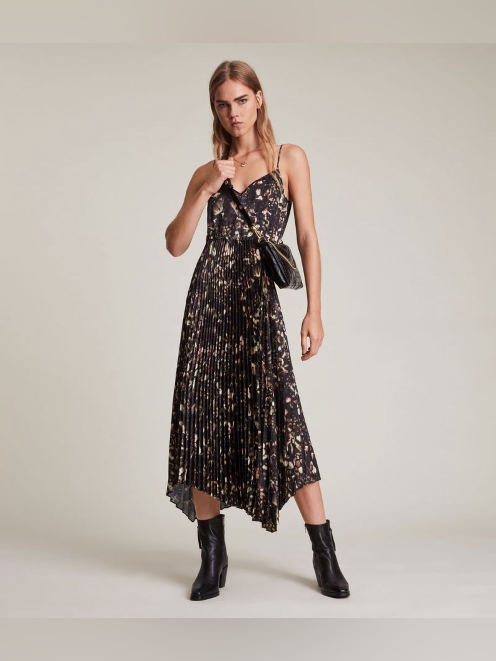 ALLSAINTS
Leia Kettu Abstract-Print Recycled
Polyester-Blend Midi Dress